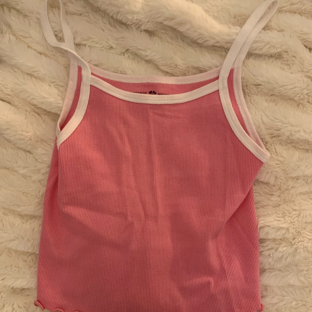 Brandy Melville cropped pink tank top